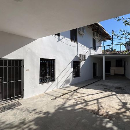 Onetwosleep Guesthouse Shkoder Luaran gambar