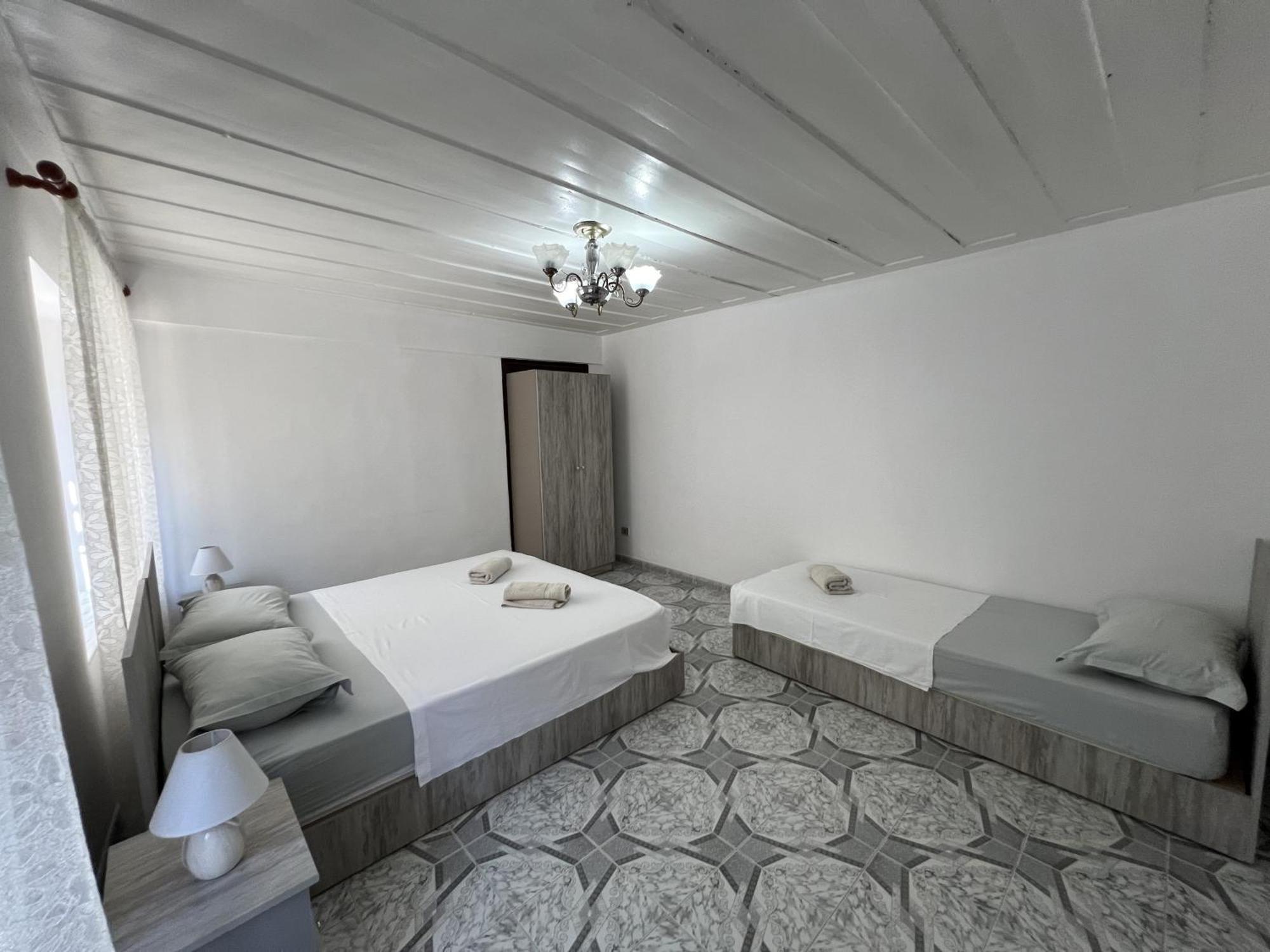 Onetwosleep Guesthouse Shkoder Luaran gambar