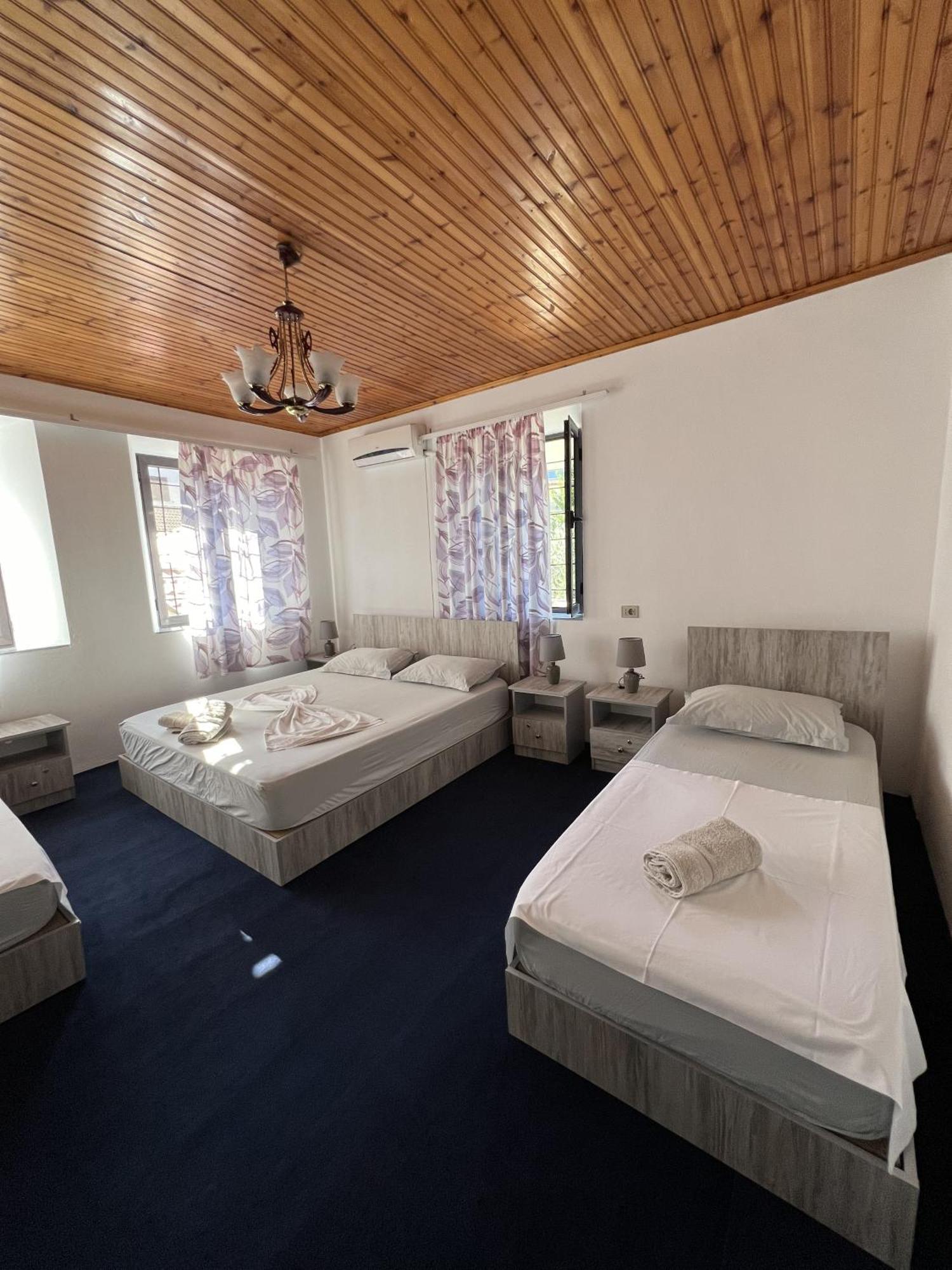 Onetwosleep Guesthouse Shkoder Luaran gambar