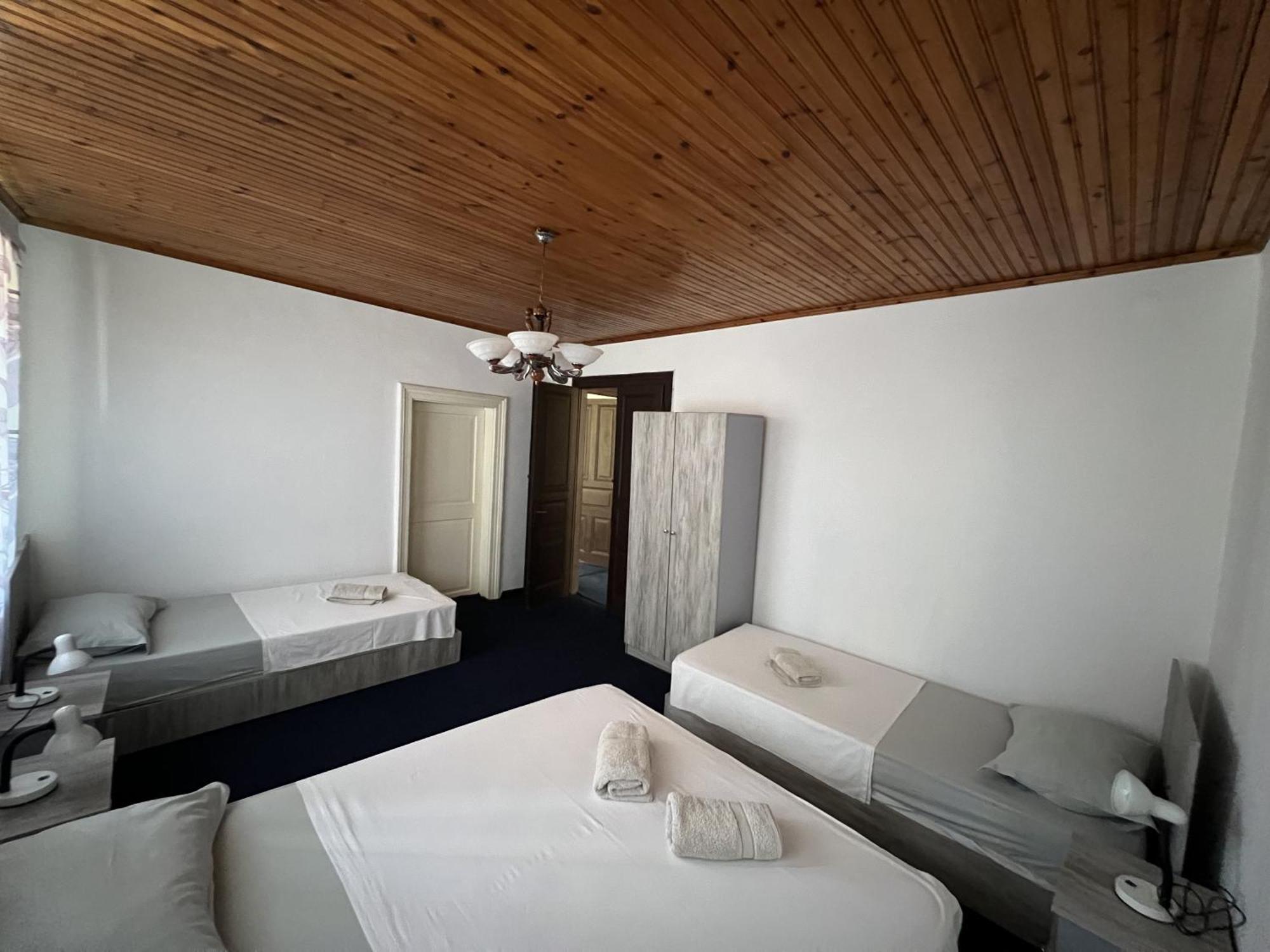 Onetwosleep Guesthouse Shkoder Luaran gambar