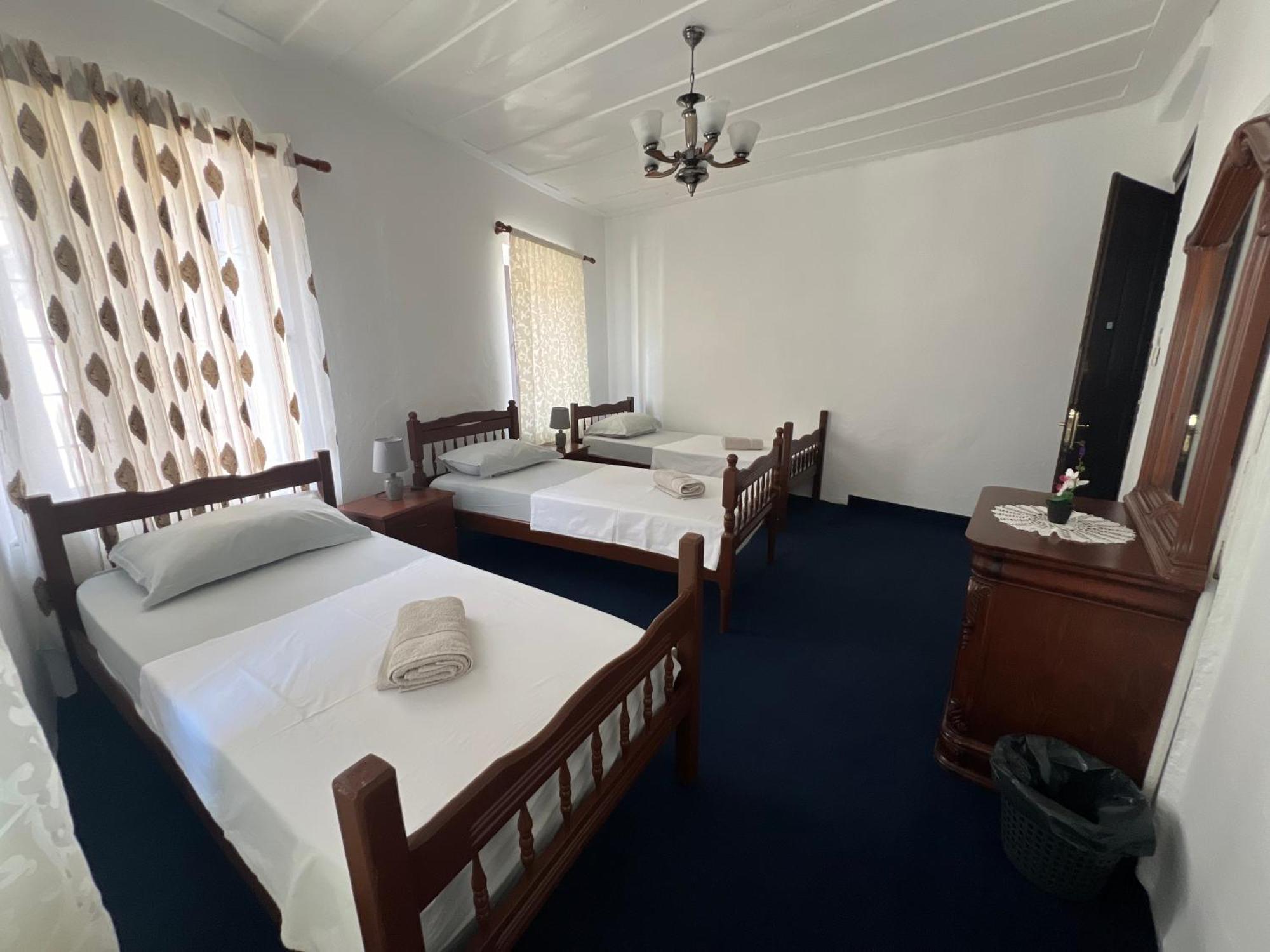 Onetwosleep Guesthouse Shkoder Luaran gambar