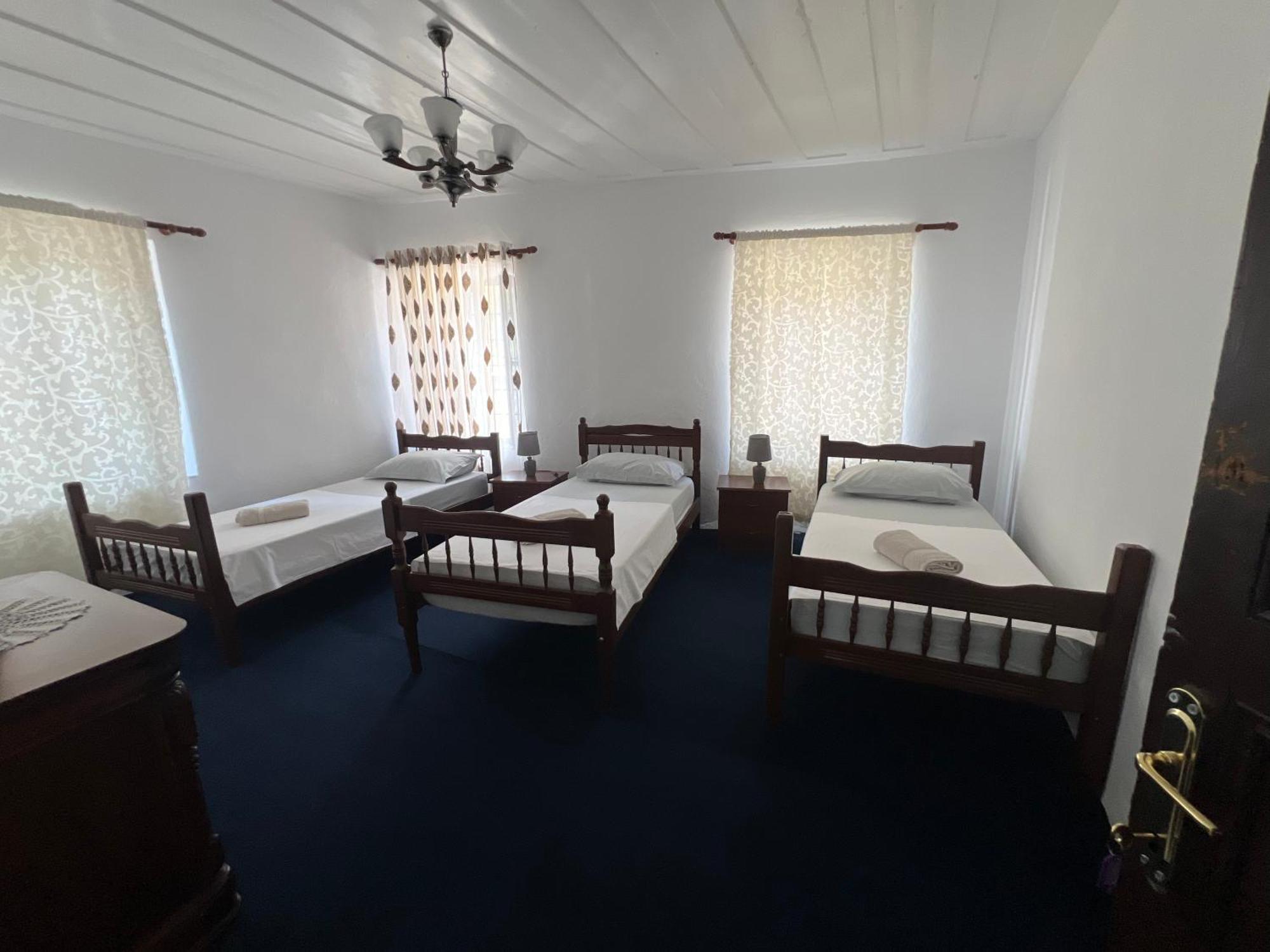 Onetwosleep Guesthouse Shkoder Luaran gambar